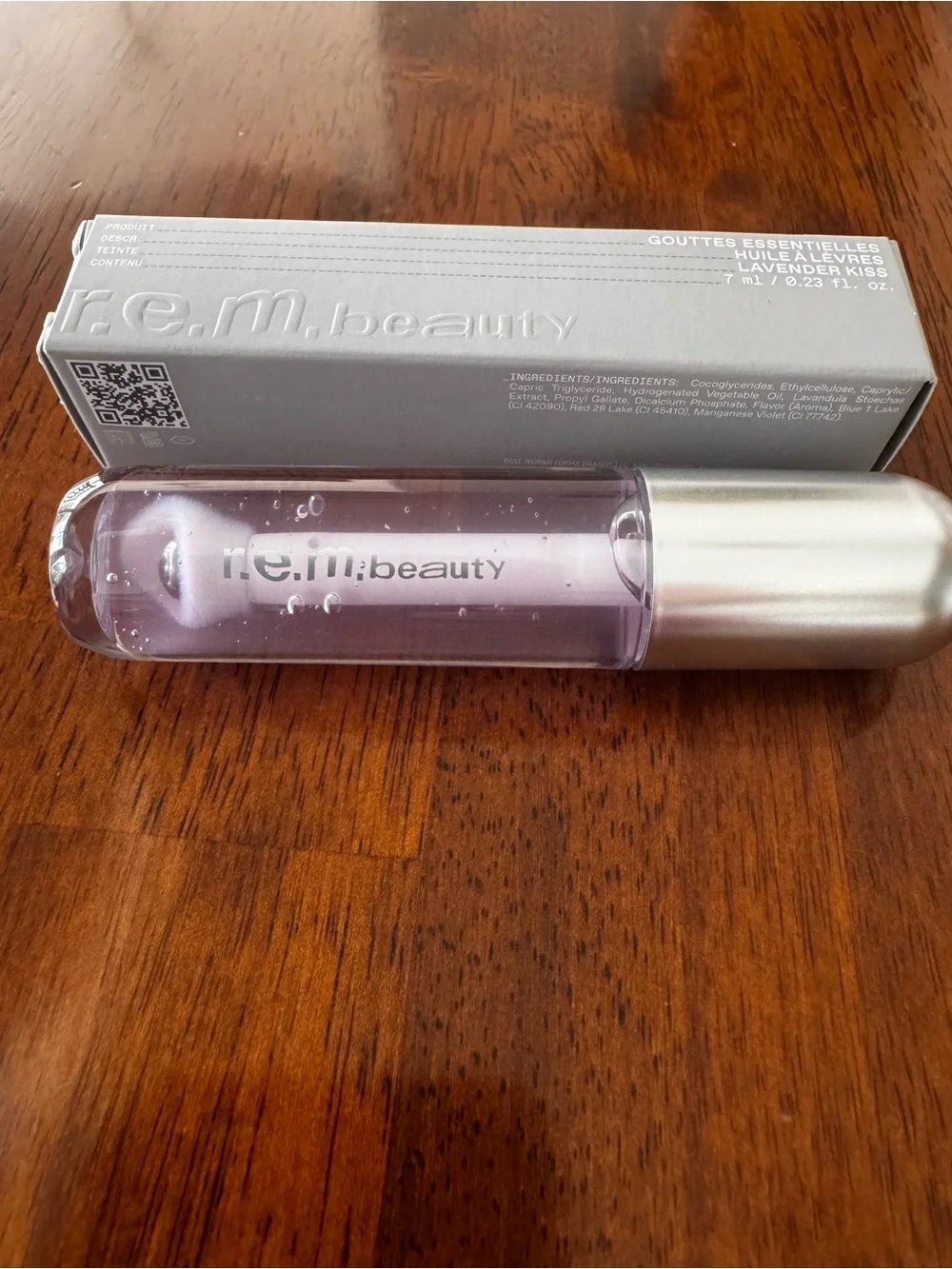 r.e.m. beauty Lavender Kiss Lip Oil - Sheer Lavender Shine